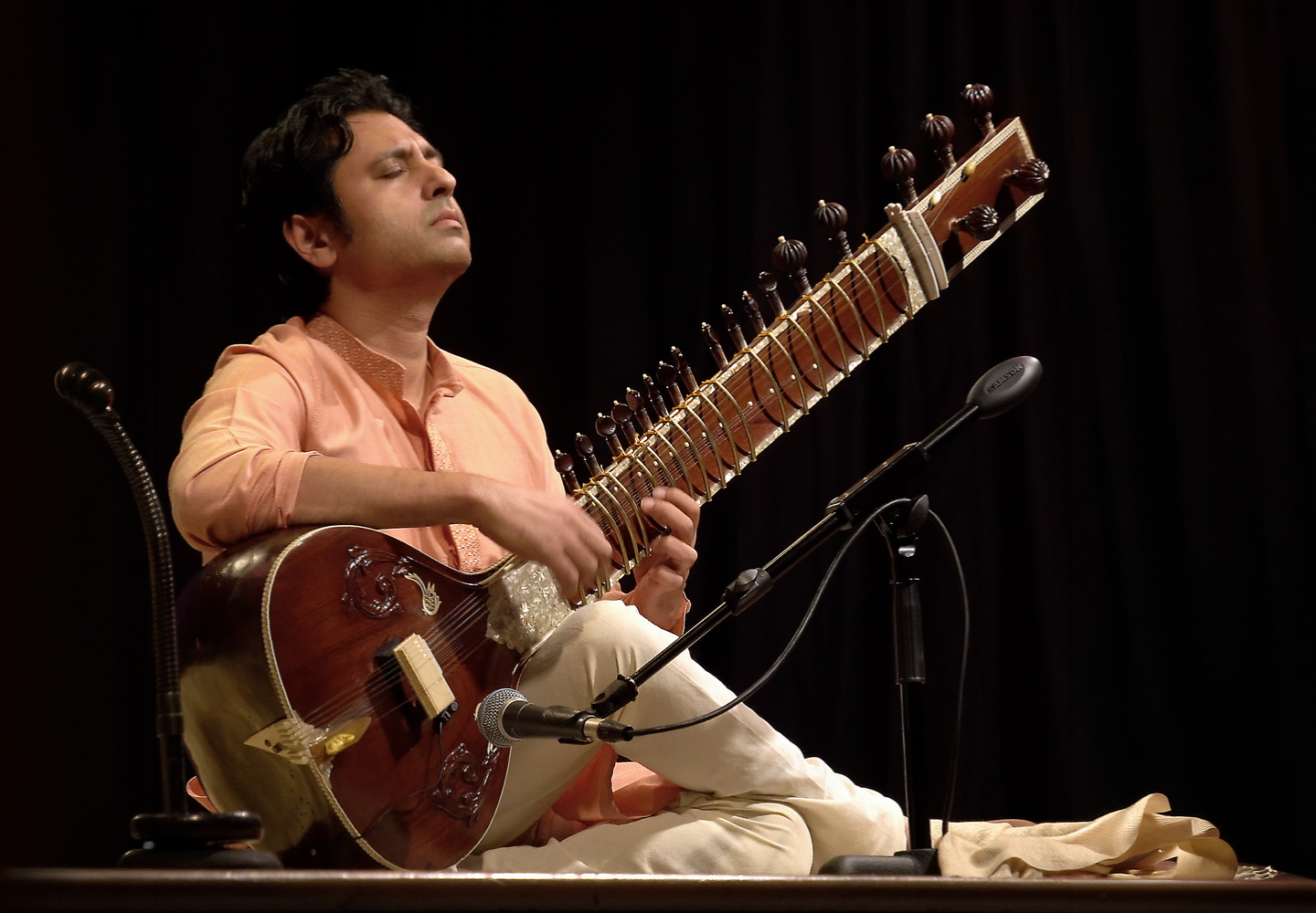 Indrajit Roy-Chowdhury: ragas — an evolving tradition